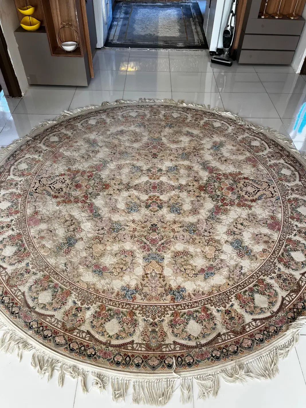 فرش ۶ متری گرد|فرش|گلبهار, شهر جدید گلبهار|دیوار