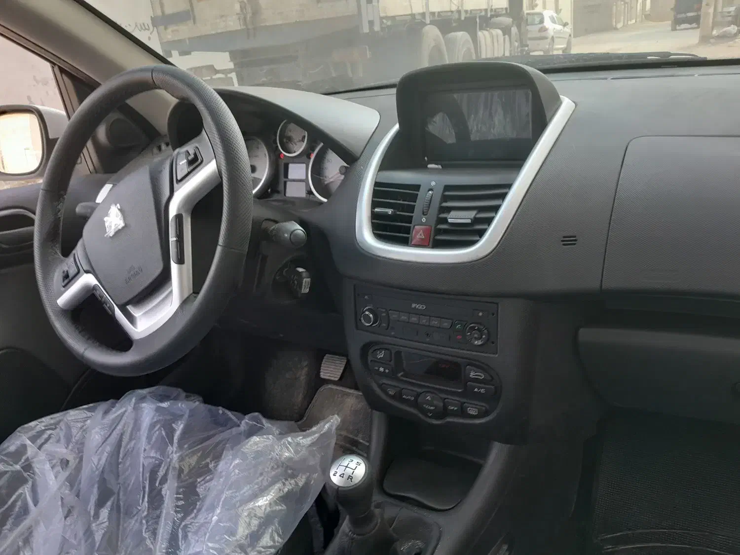 ۲۰۷ سقف شیشه ای پانوراما|خودرو سواری و وانت|کازرون, |دیوار