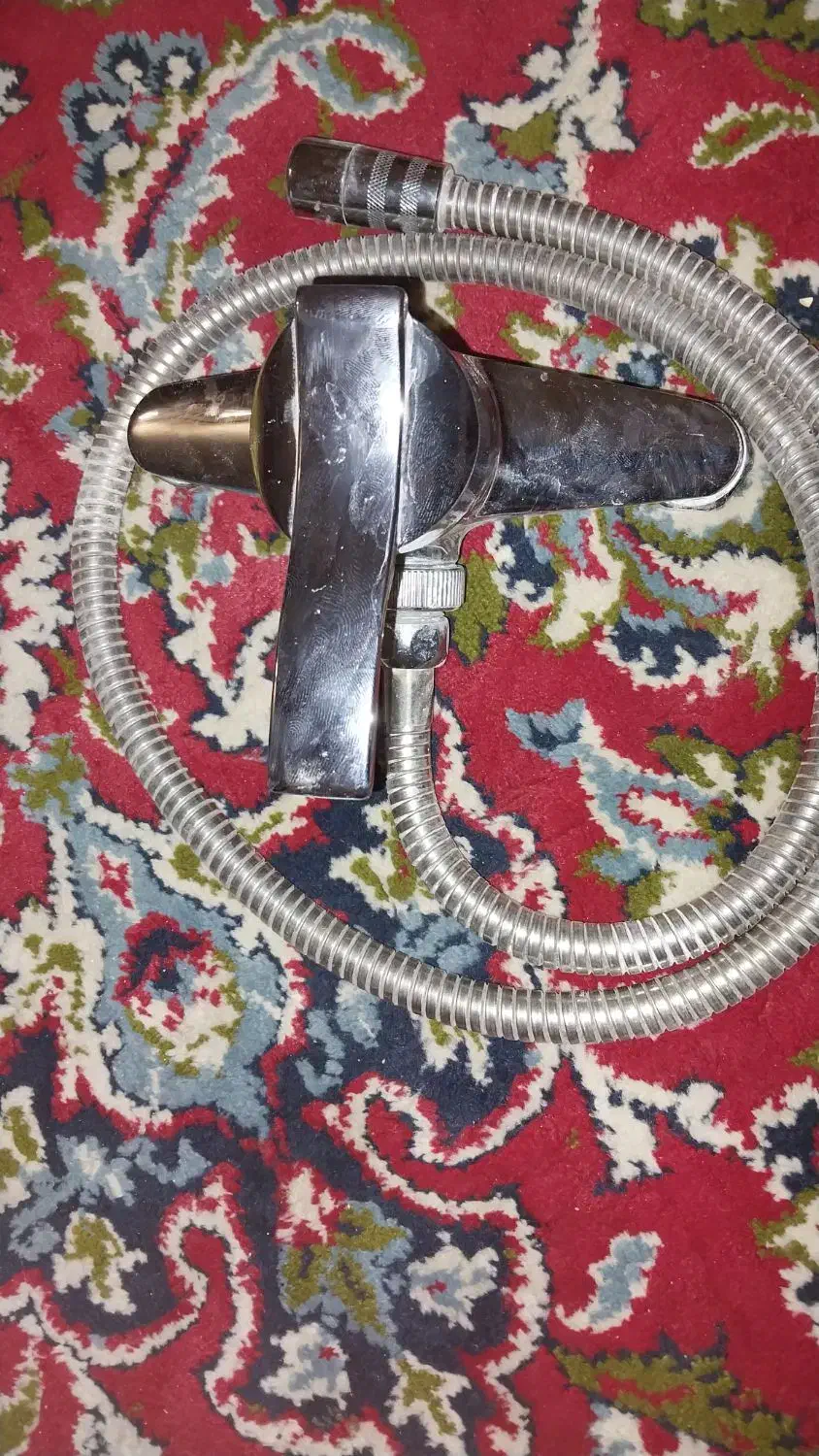 تعمیرات شیرآلات نصب|خدمات پیشه و مهارت|کاشان, پشت شهربانی|دیوار