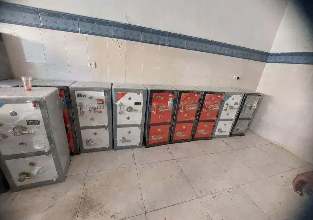 ارتفاع ۱۰۰و ۸۰و ۷۰ و۶۰ و۵۰و ۴۰ تک درب و دو درب|فروشگاه و مغازه|نقده, |دیوار