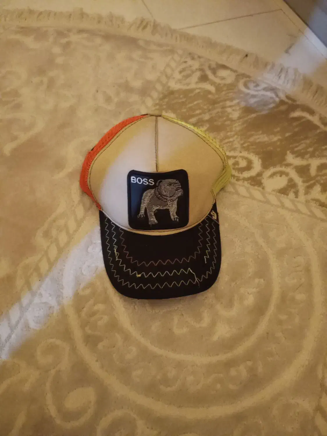 دو عدد کلاه|لباس|گلستان (تهران), |دیوار