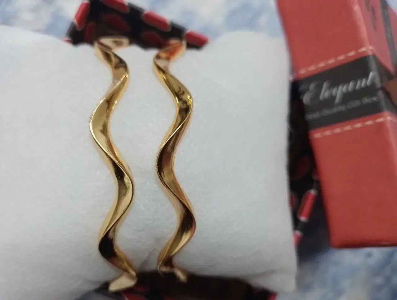 النگو|بدلیجات|گلپایگان, |دیوار