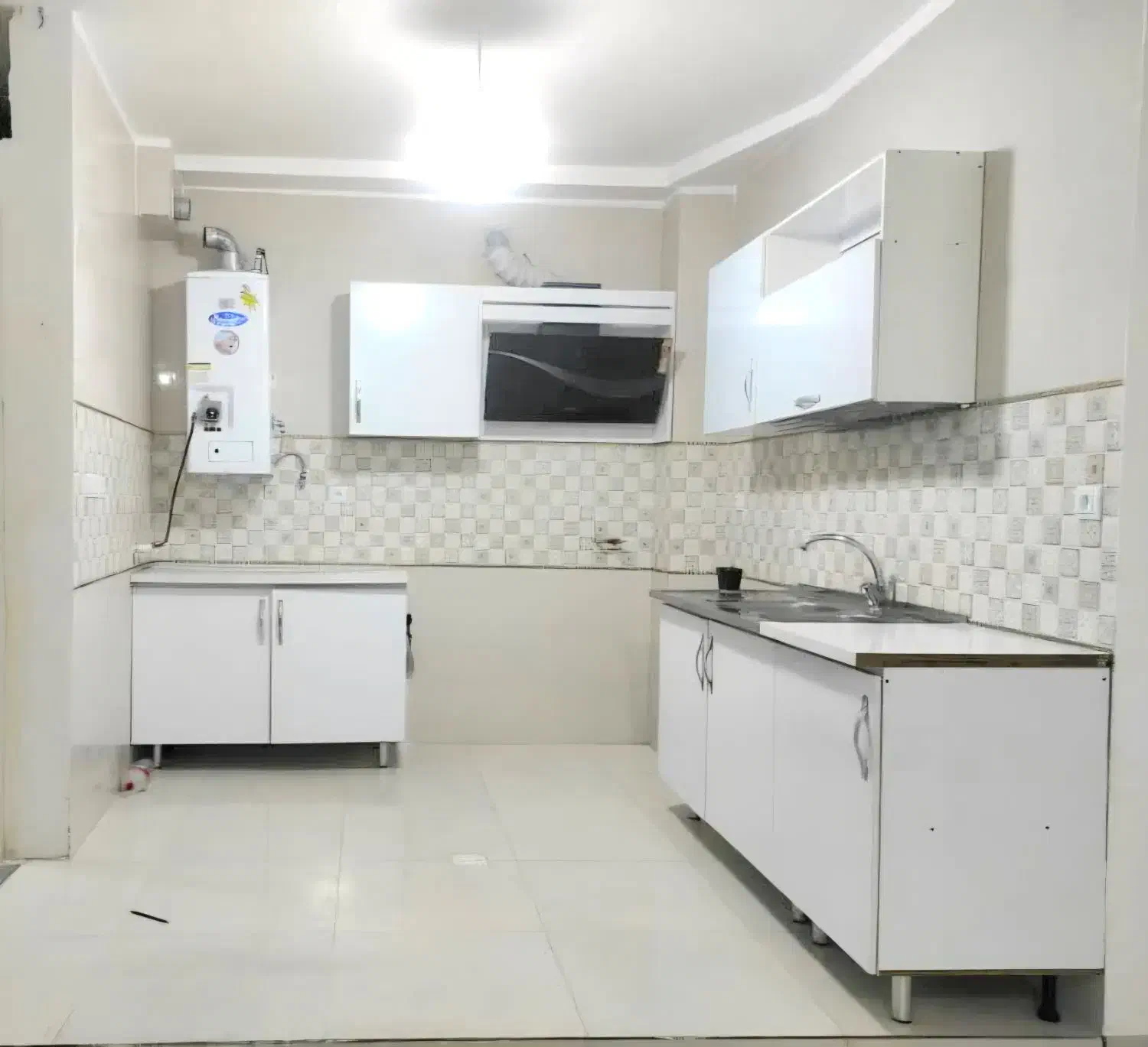 رهن و اجاره دوخوابه-پارکینگ دار-کوچه ۷۷بلوار اتحاد|اجارهٔ خانه و ویلا|شیراز, شهرک کوشکک|دیوار