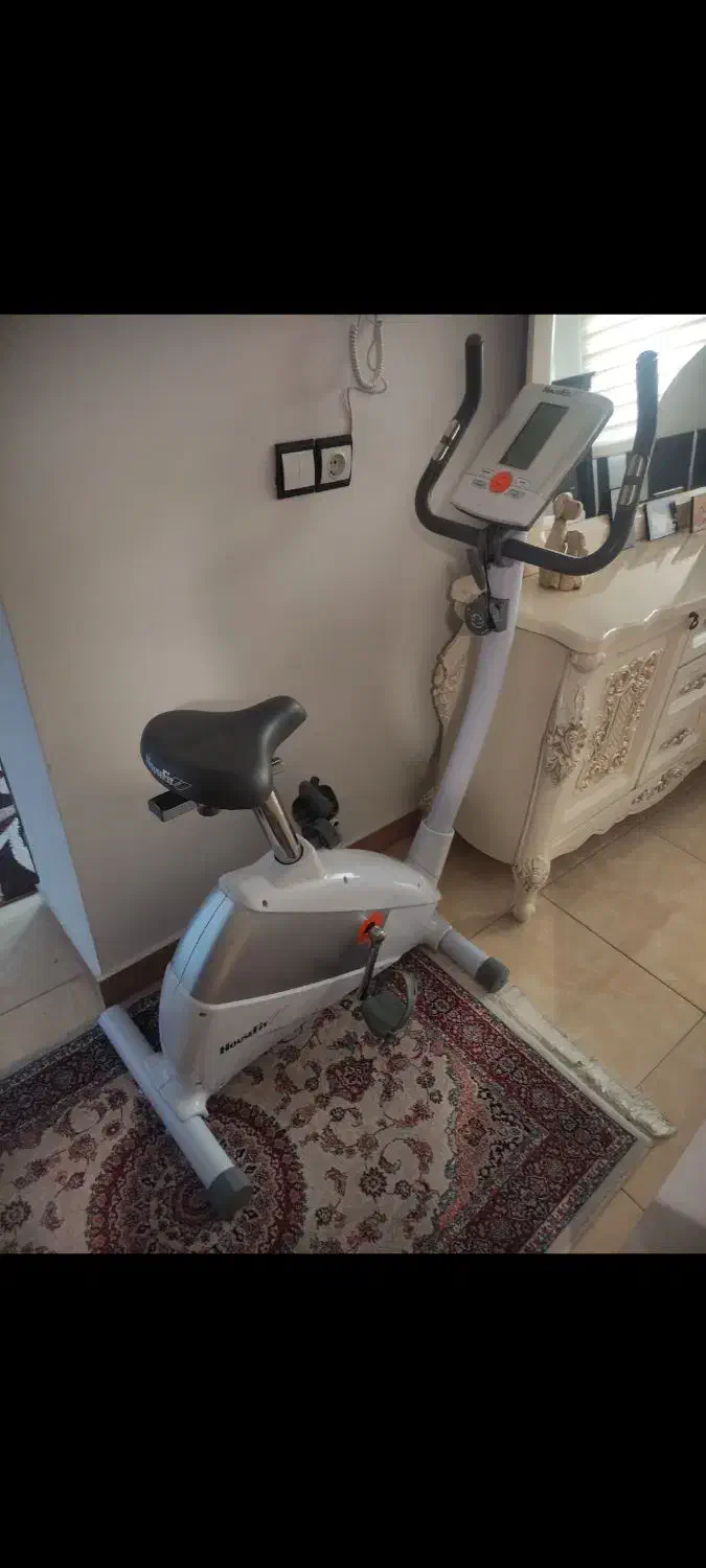 دوچرخه ثابت در حد نو|تجهیزات ورزشی|کازرون, |دیوار