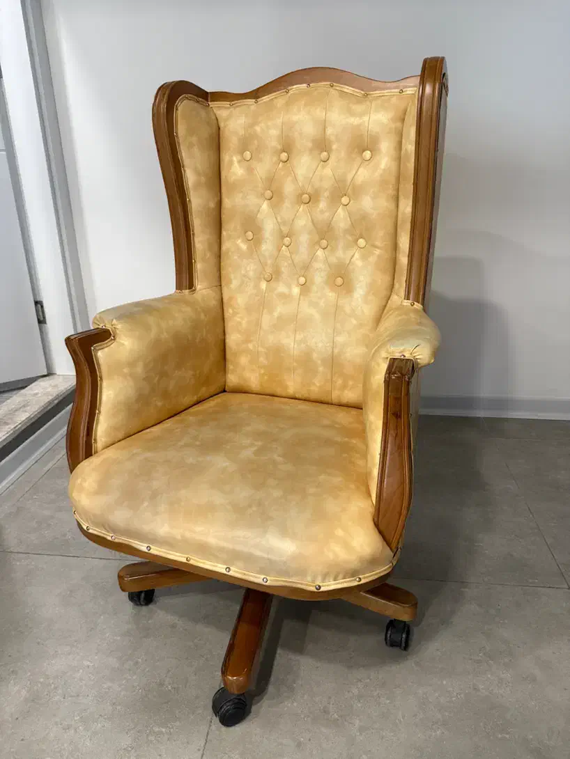 فروش صندلی چرمی مدیریتی کلاسیک|مبلمان اداری|شیراز, ستارخان|دیوار