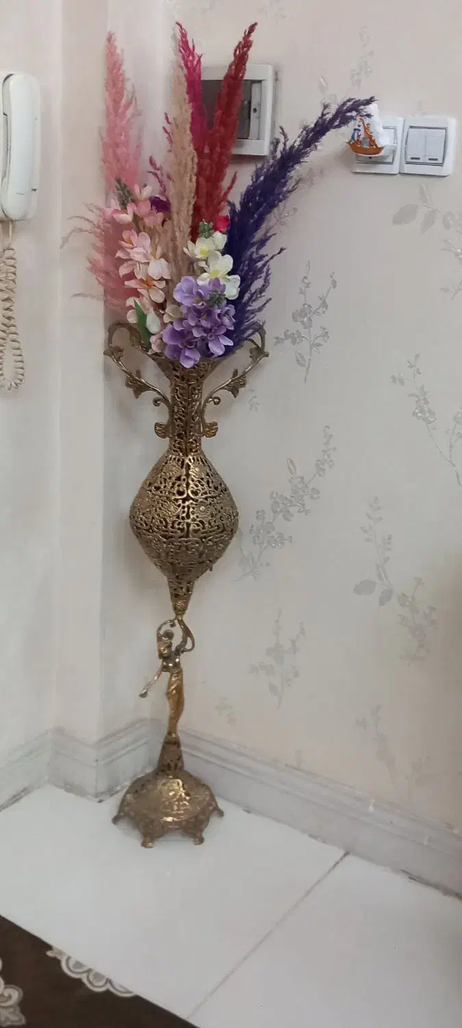 گلدان و ساعت|ساعت دیواری و تزئینی|قدس, شهرقدس|دیوار