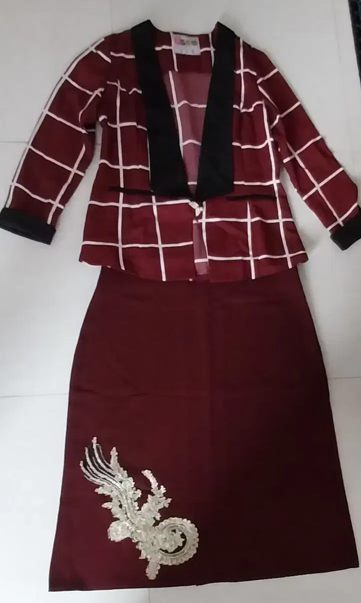 کت دامن|لباس|املش, |دیوار