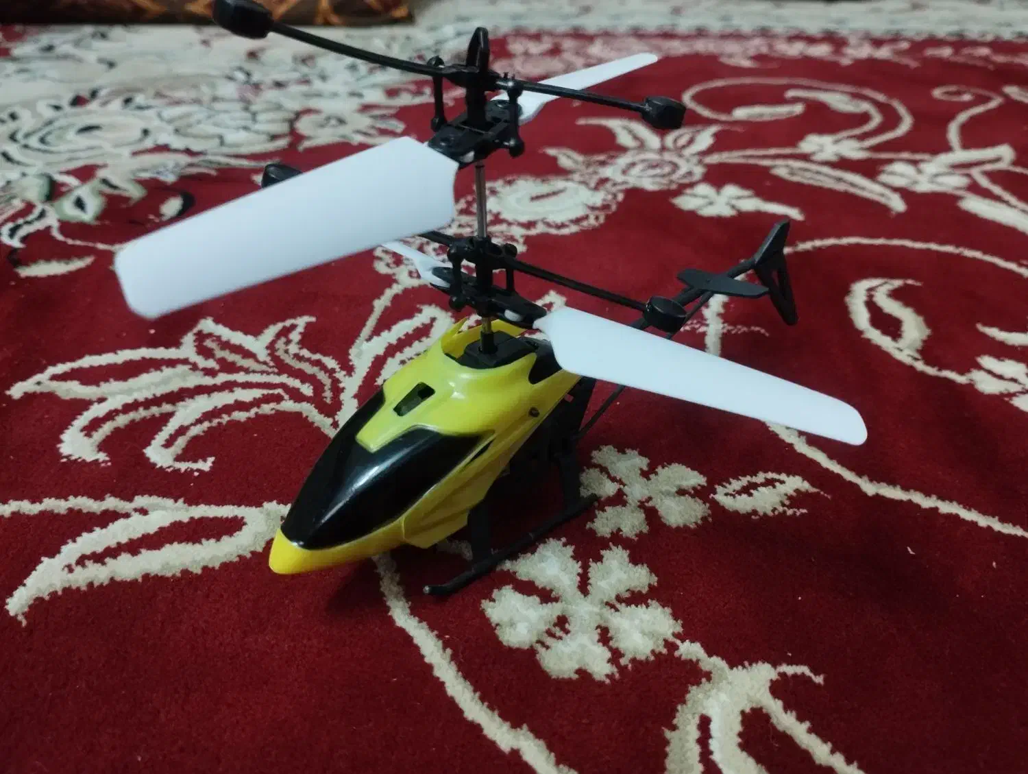 هلیکوپتر کنترلی سنسوری|اسباببازی|سمنان, |دیوار