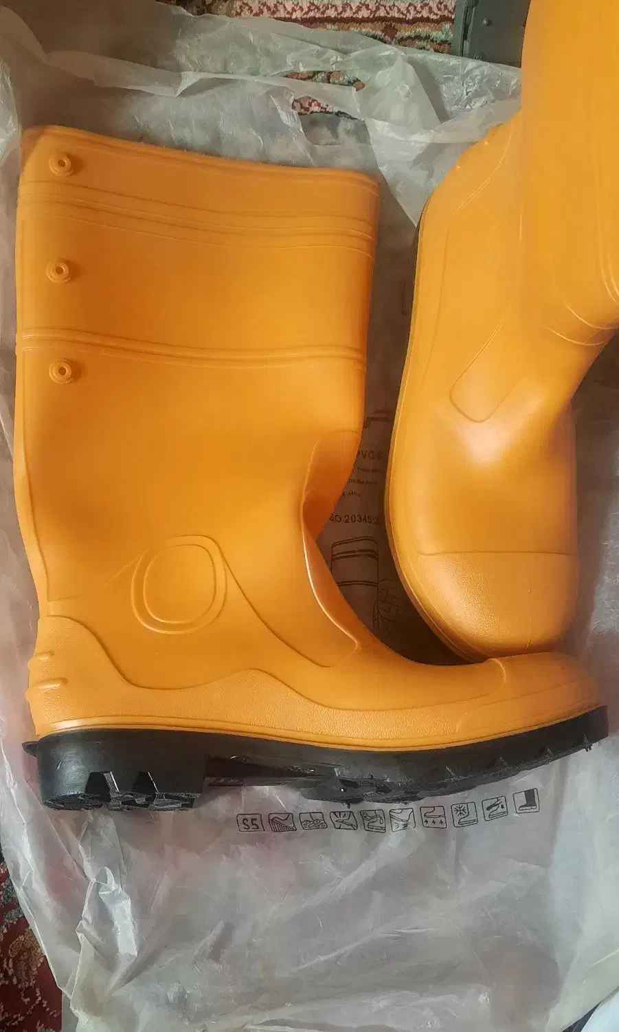 چکمه عایق برق..۴۴|کیف، کفش، کمربند|زاهدان, |دیوار