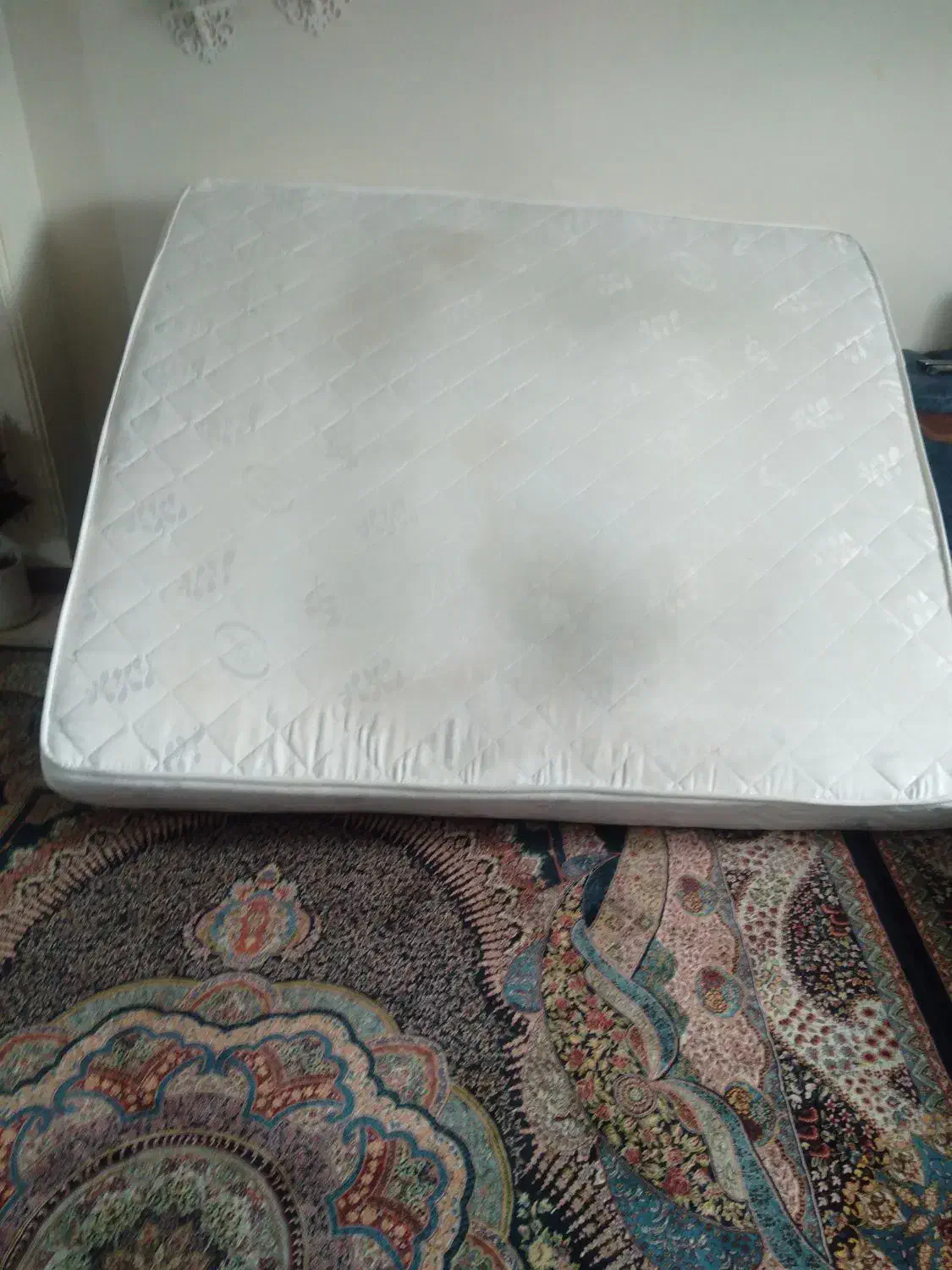 تشک و تخت  دونفره 200/180|تخت و سرویس خواب|رشت, منظریه|دیوار