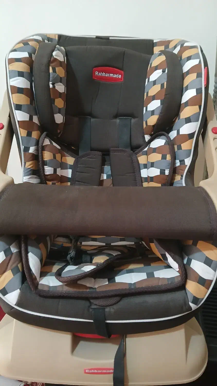 صندلی ماشین کودک|تخت و صندلی بچه|نجفآباد, یزدانشهر|دیوار