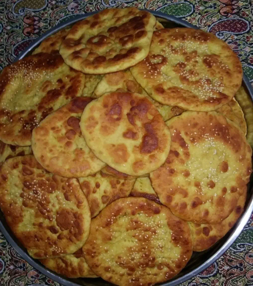 نان محلی همدان(اگیردک)|خوردنی و آشامیدنی|قم, شاه ابراهیم|دیوار