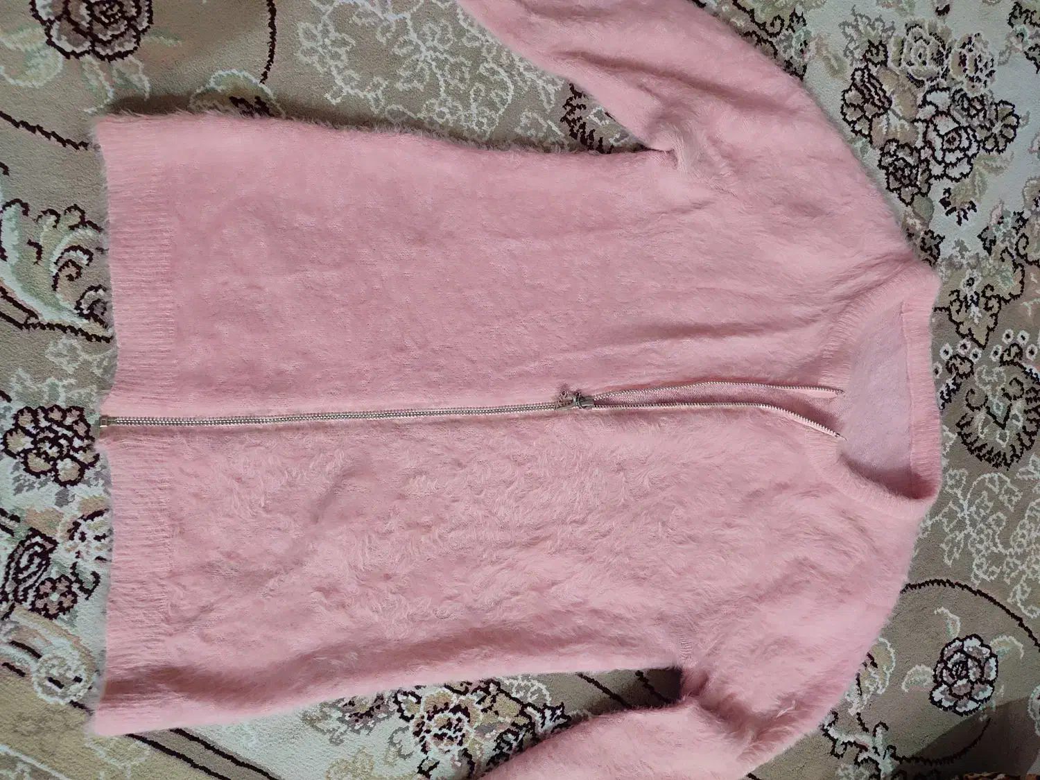 سویشرت|لباس|ری, دیلمان|دیوار