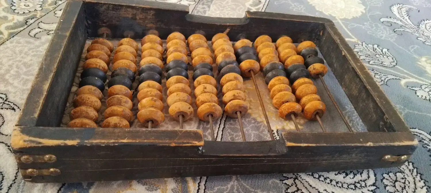 چرتکه و قاب آینه قدیمی|کلکسیون اشیاء عتیقه|دماوند, دماوند|دیوار