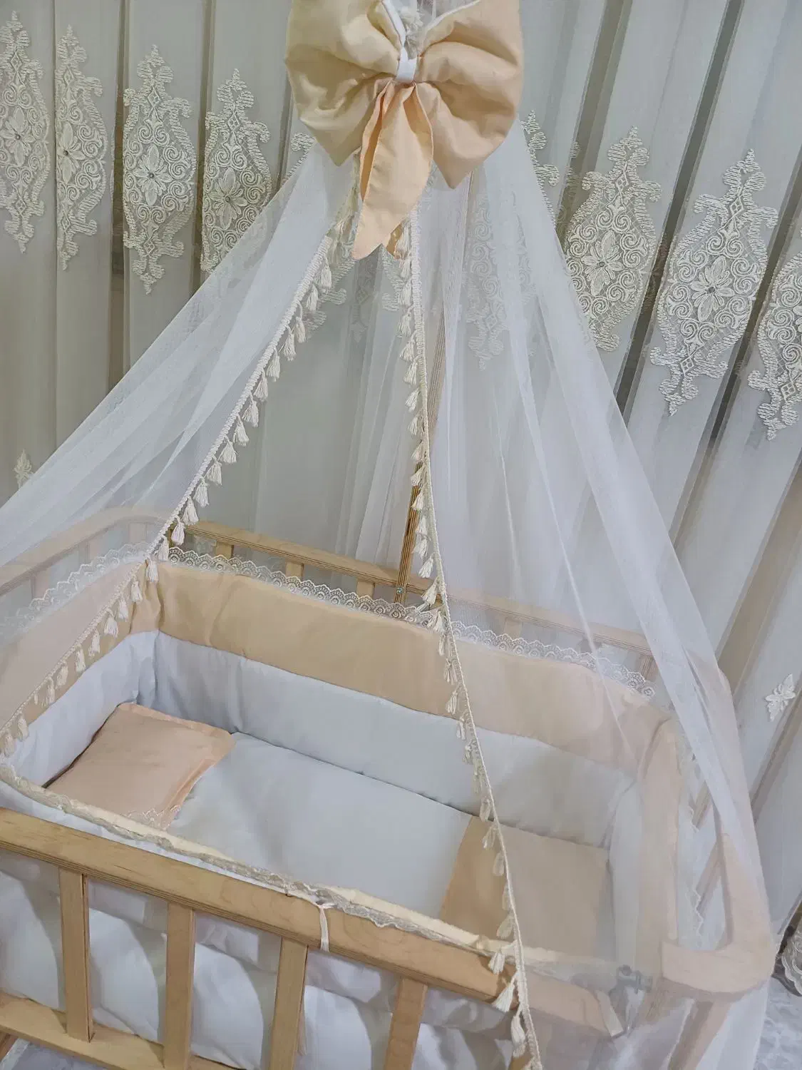 تخت نوزادی|تخت و صندلی بچه|زرندیه, |دیوار