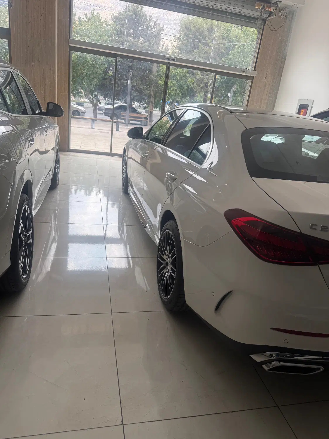 بنز c200L|خودرو سواری و وانت|شیراز, فرهنگ شهر|دیوار