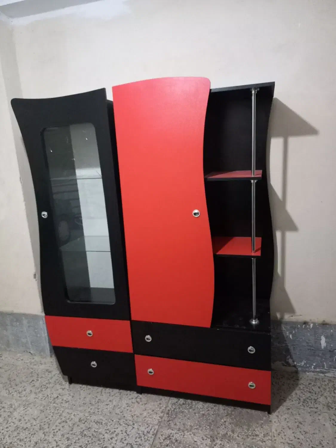 کمد|تخت و صندلی بچه|مهاجران, |دیوار