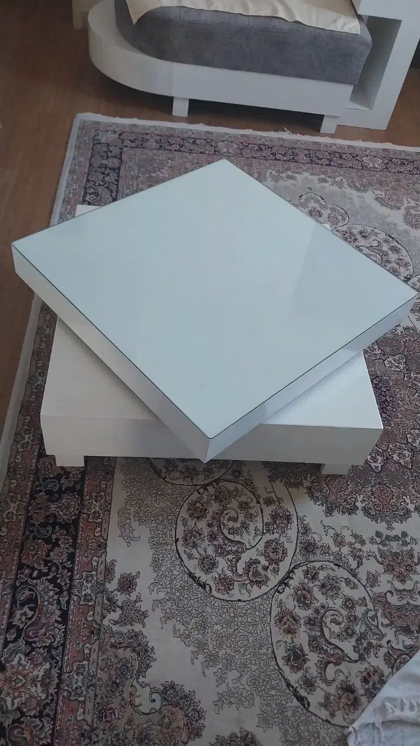 میزجلومبلی مربع|مبلمان خانگی و میز عسلی|هشتگرد, فاز ۱ مهستان|دیوار