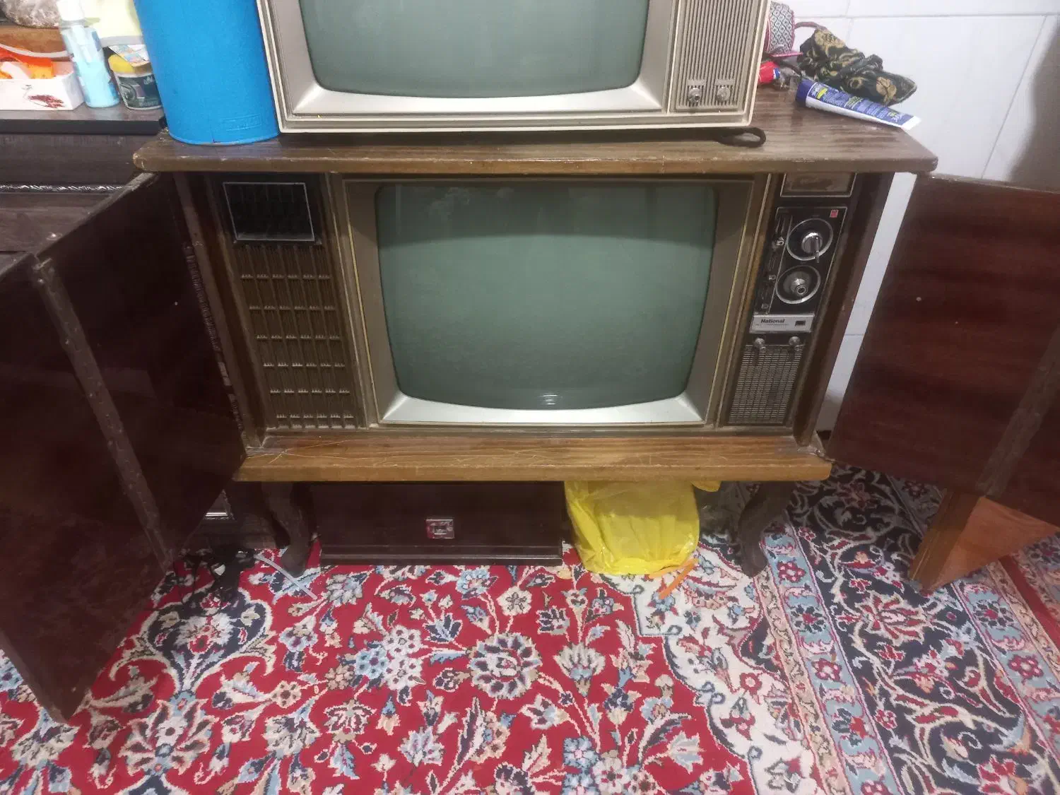 تلویزیون کمدی عتیقه|تلویزیون و پروژکتور|سیرجان, |دیوار