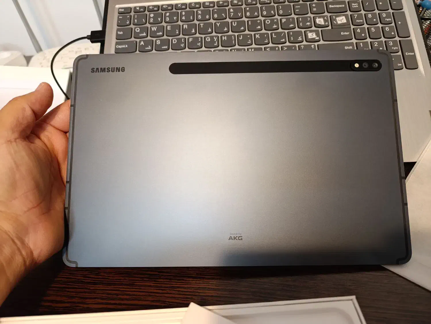 تبلت اس هفت پلاس|تبلت|اصفهان, کوی ولی عصر|دیوار