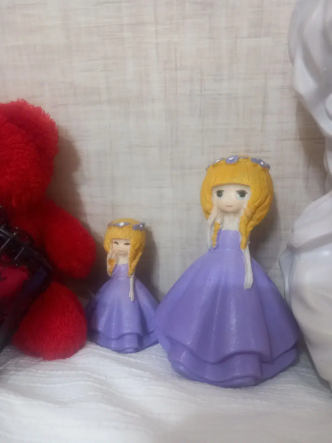 مجسمه دخترانه|مجسمه، تندیس، ماکت|مشهد, فرهنگیان (شهرک غرب)|دیوار