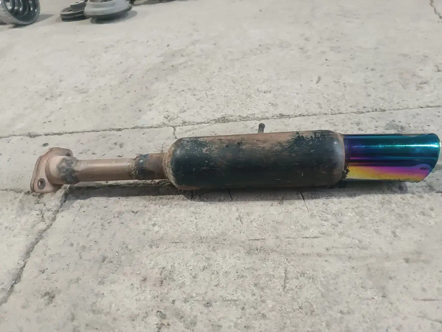 اگزوز سایلنسر دار|قطعات یدکی و لوازم جانبی|گناباد, |دیوار