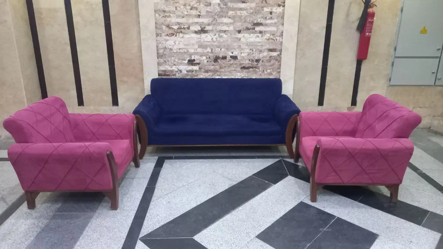 مبل نیم ست|مبلمان خانگی و میز عسلی|شهریار, دهشاد بالا|دیوار