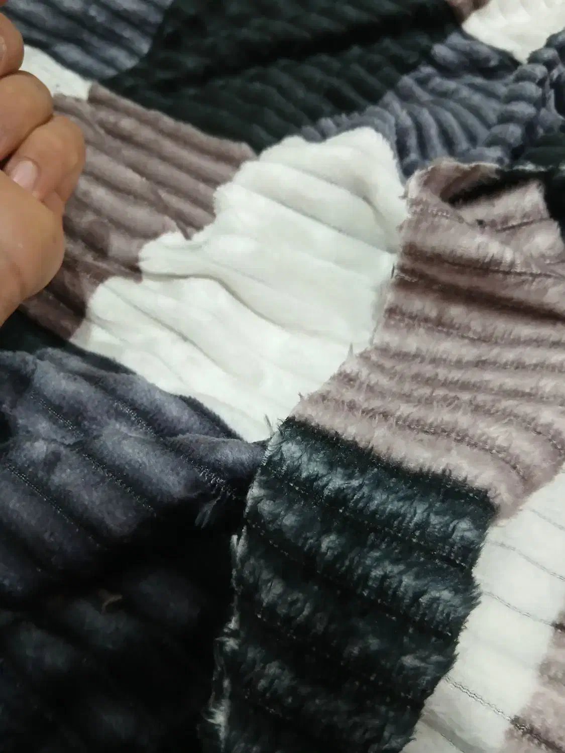 پتو مسافرتی متری عرض ۲.۲۰|رختخواب، بالش، پتو|بافق, |دیوار