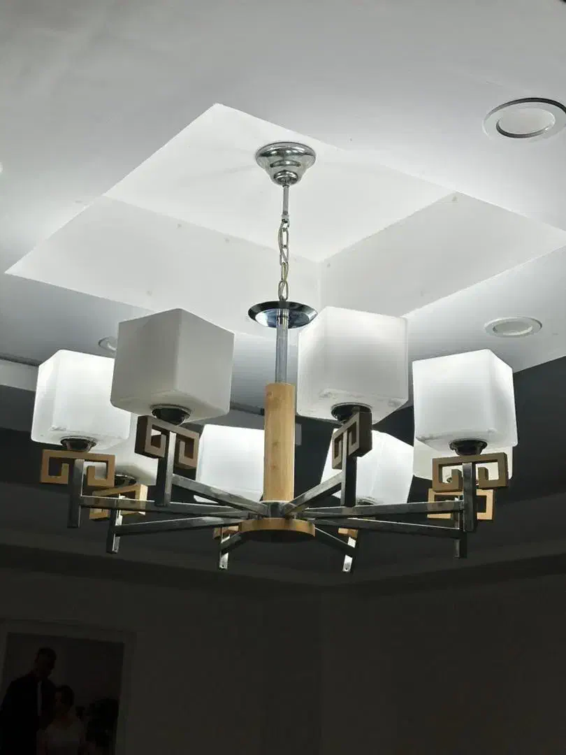 لوستر سالم ۸شاخه جفت با قیمت مناسب|لوستر و چراغ آویز|رشت, دیلمان|دیوار