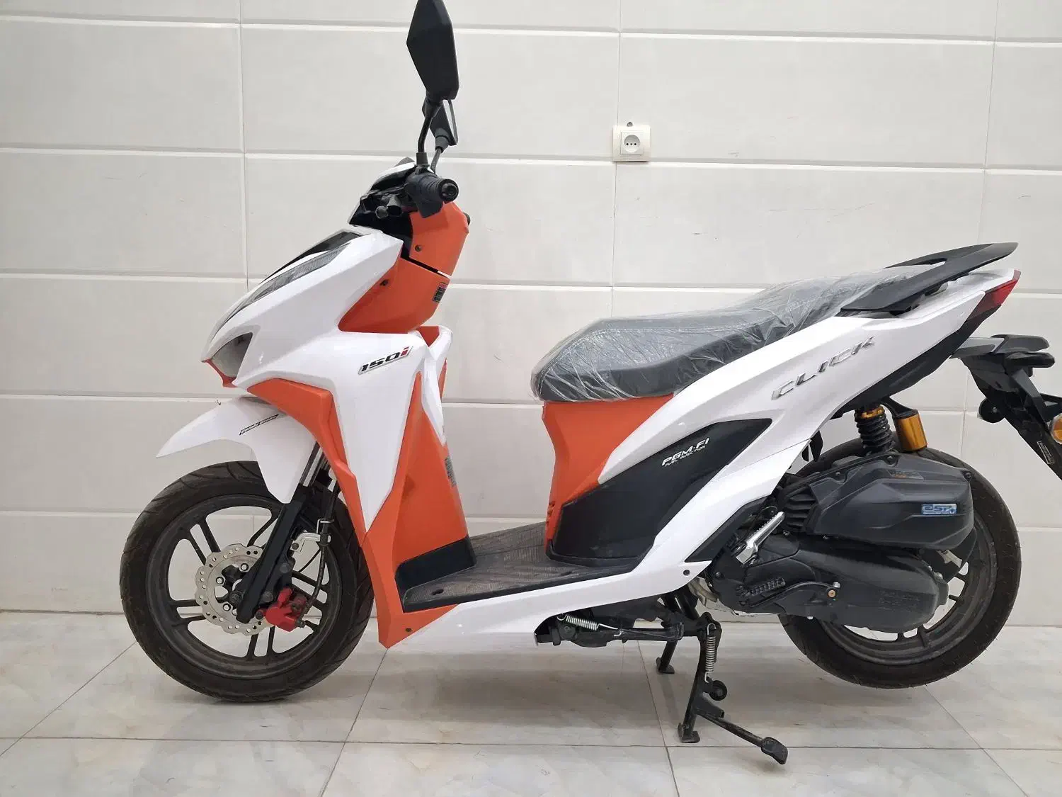 کلیک مدل 1403 درحد|موتورسیکلت|بافق, |دیوار