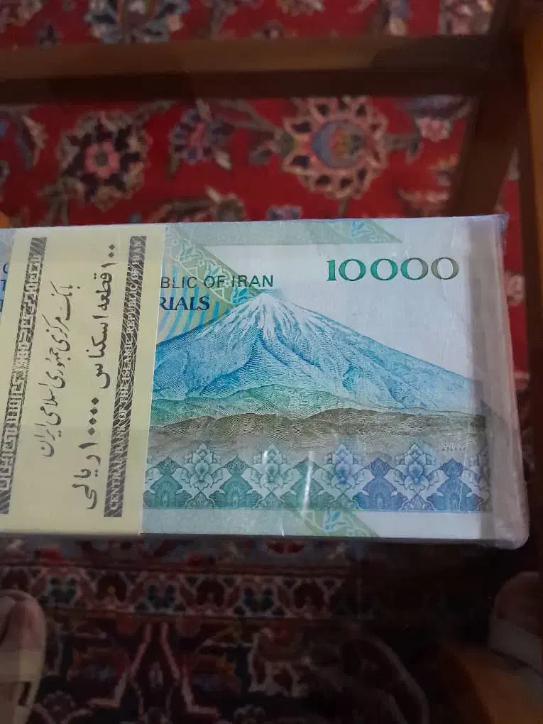 ۵بسته اسکناس جمهوری هزارودوهزارتومانی نووبانکی|کلکسیون سکه، تمبر، اسکناس|کرج, شهرک بنفشه|دیوار