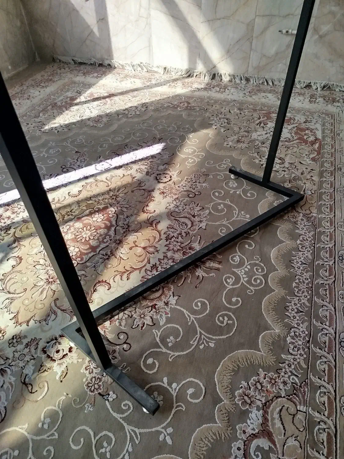 رگال لباس|بندرخت و رخت‌آویز|مشهد, فدک|دیوار