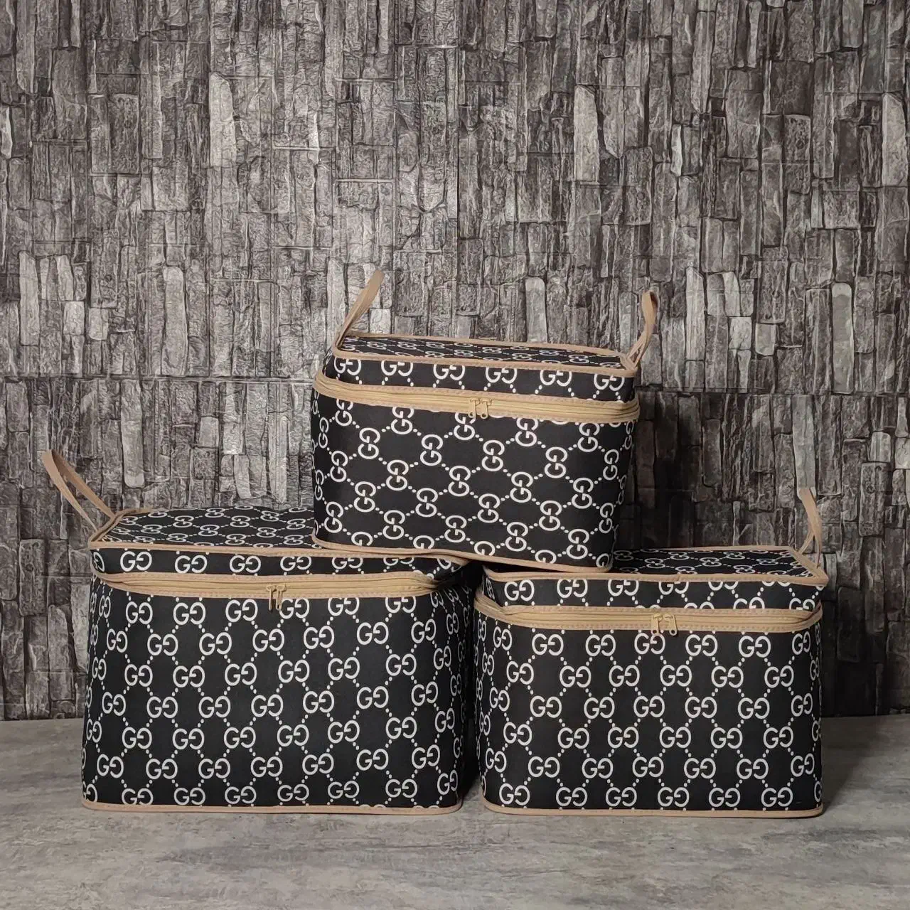 ساک لباس|کیف، کفش، کمربند|تربت‌حیدریه, بالا ولایت|دیوار