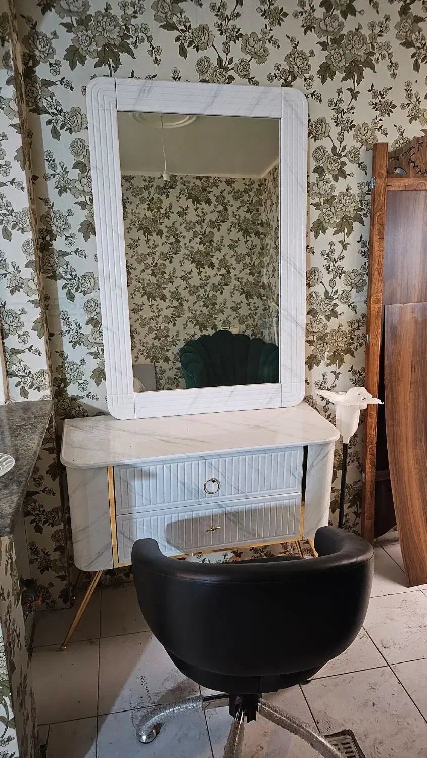 میز توالت با آینه|جاکفشی، کمد، دراور|تهران, باغ فیض|دیوار