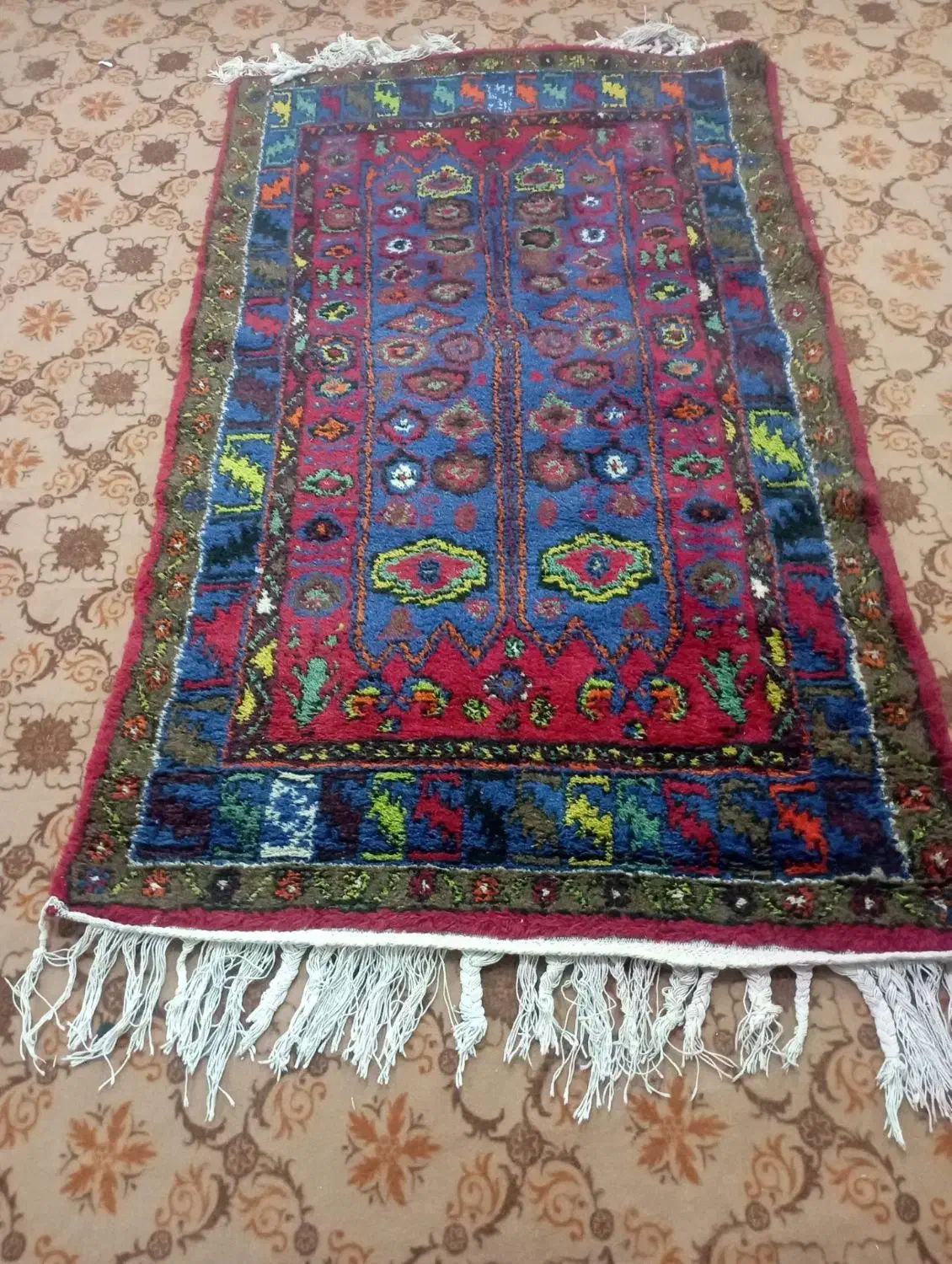 فرش دستباف یا گَبه|فرش|صائین قلعه, |دیوار