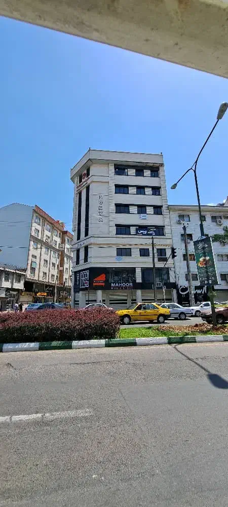 ۸۵ متر رشت معلم نبش علی آباد ساختمان دنیا|اجارهٔ دفتر کار، اتاق اداری، مطب|رشت, معلم|دیوار