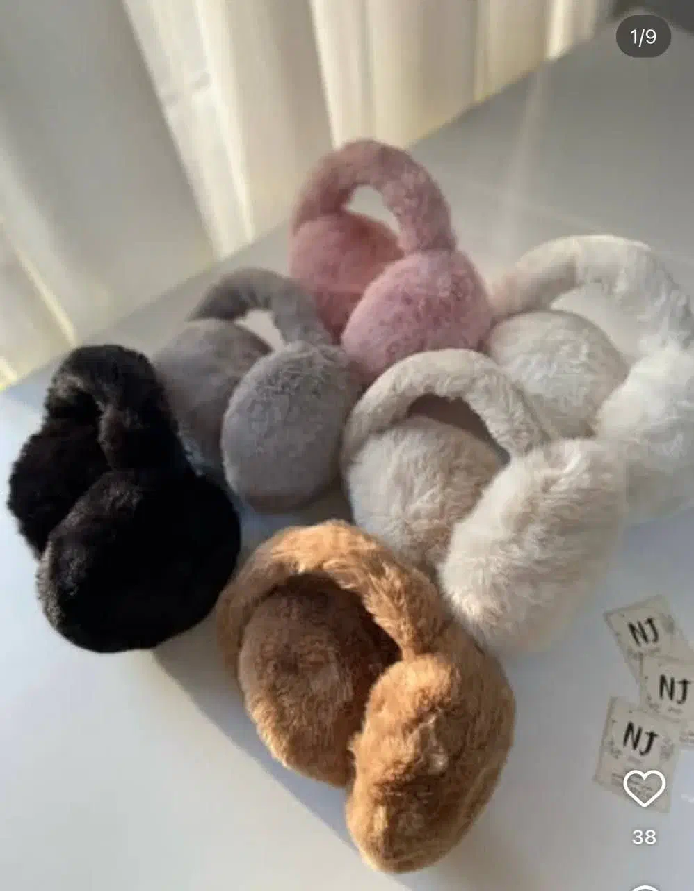 گوشگیر و کلاه پشمی|لباس|جوین, |دیوار