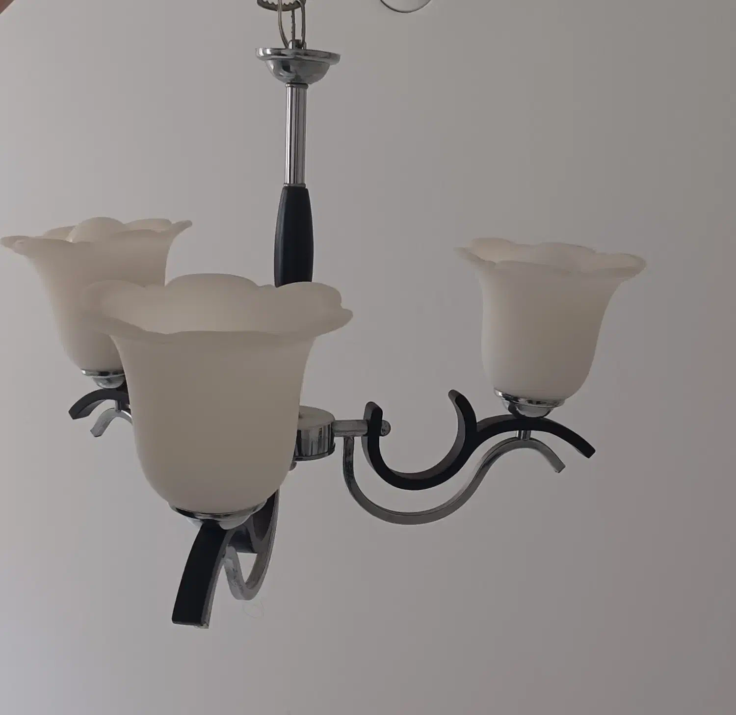 لوستر سه شاخه بدنه چوب و استیل|لوستر و چراغ آویز|گرگان, |دیوار