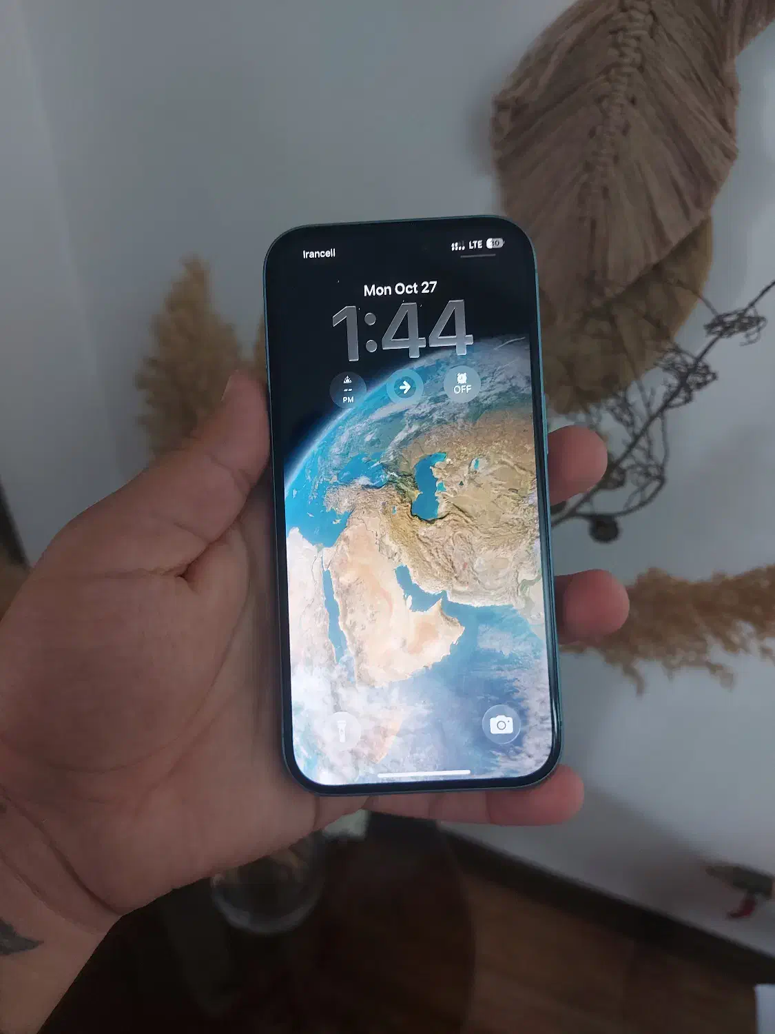 ایفون ۱۶ نرمال ۱۲۸ گیگ استثنایی خوش رنگ|موبایل|رشت, سعدی (تختی)|دیوار