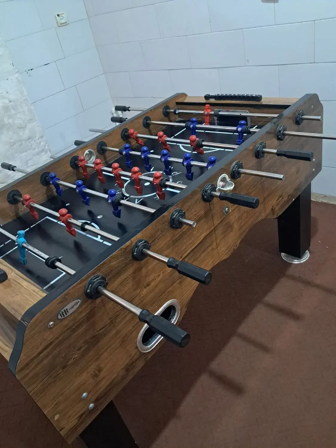 فوتبال دستی|ورزشهای توپی|سده (فارس), |دیوار