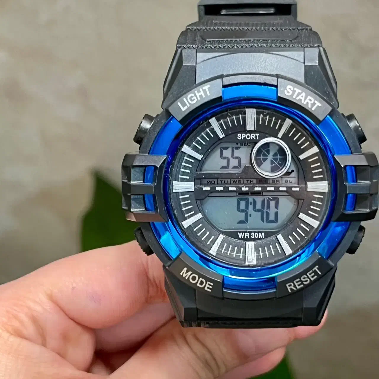 ساعت اسپورت شیک وضدآب|ساعت|شیراز, فرگاز|دیوار