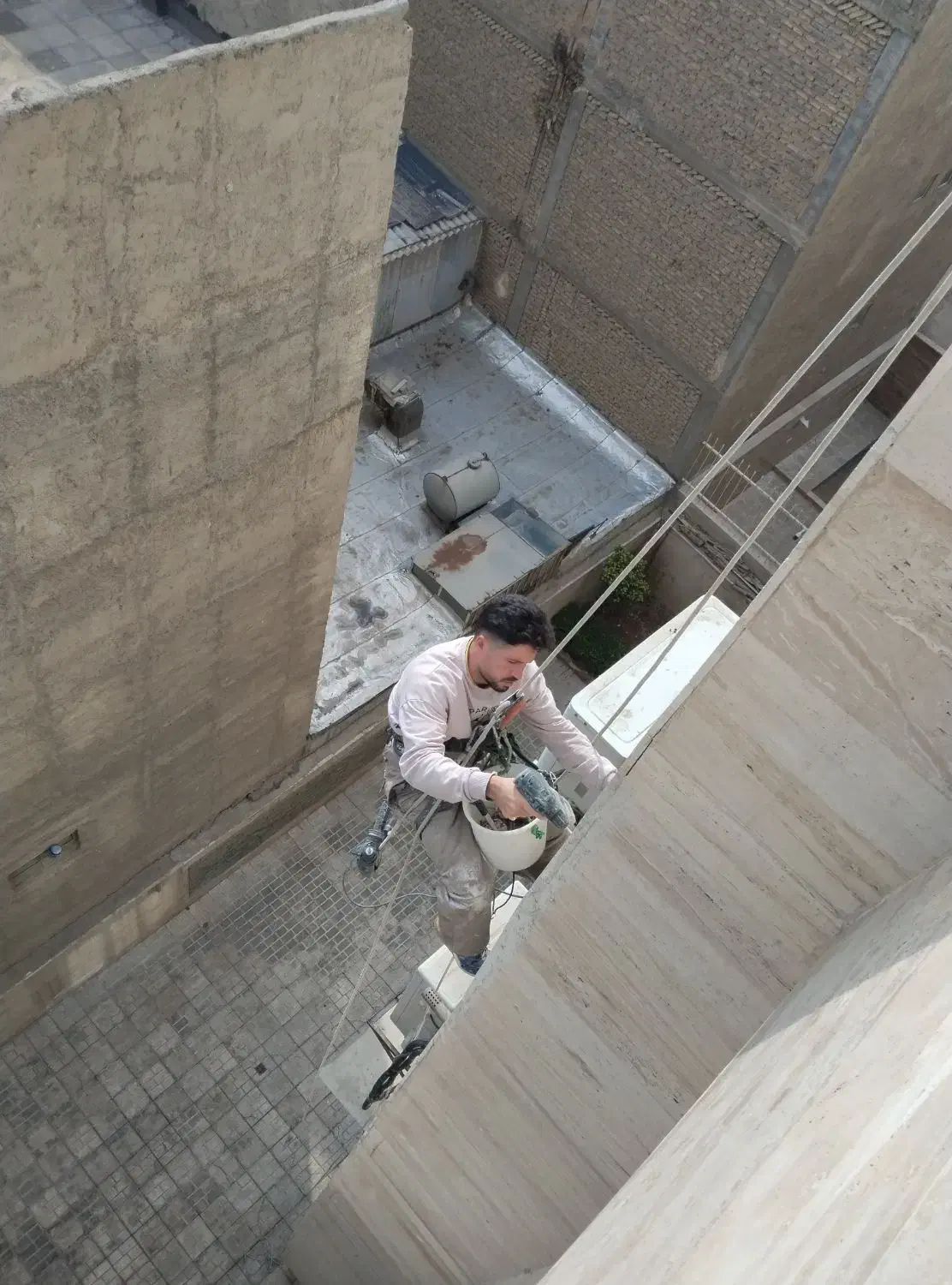 خدمات راپل کار در ارتفاع اجرای پیچ و رولپلاک نما|خدمات پیشه و مهارت|ورامین, ورامین|دیوار