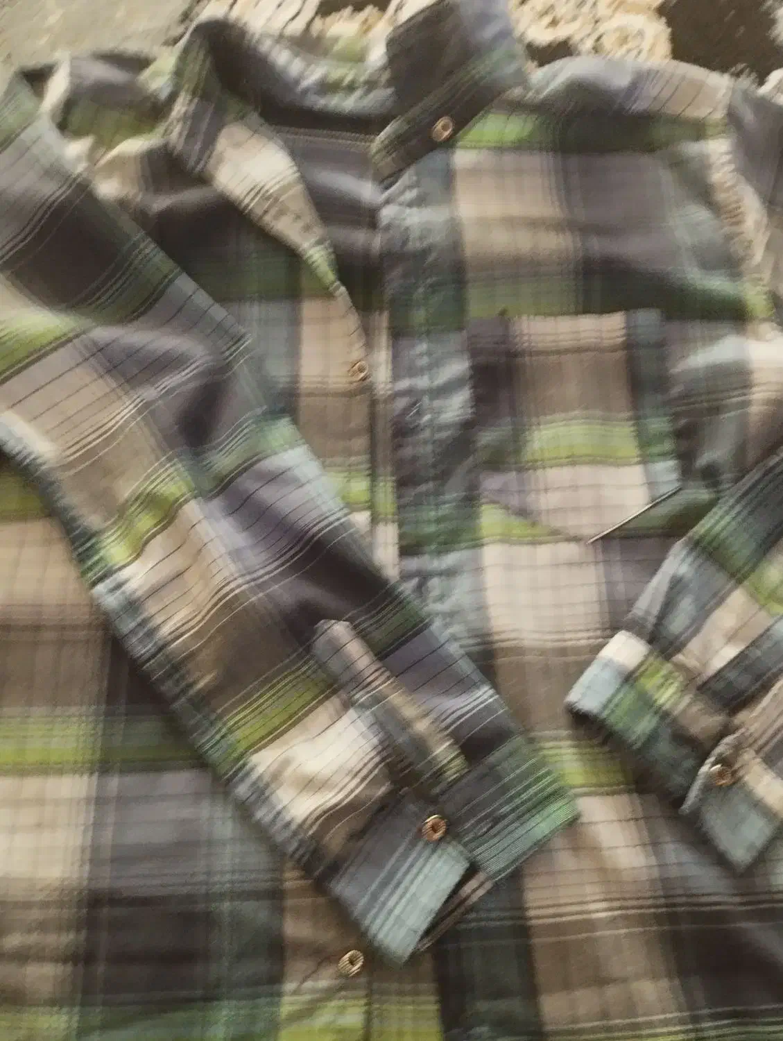 پیراهن مردانه|لباس|گرگان, |دیوار