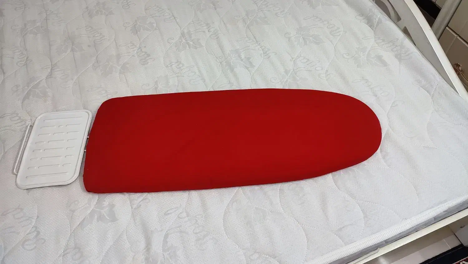 میز اتو کاملا نو مناسب جهیزیه|اتو و لوازم اتو|کاشان, شهرک خاتم الانبیا (مسکن ملی کاشان)|دیوار