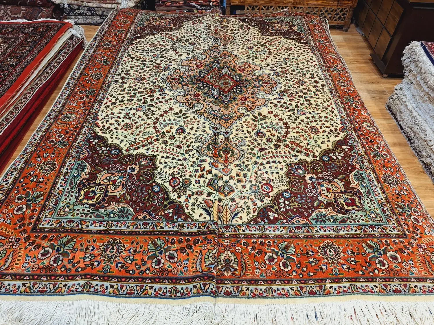 جفت قالی ۶متری دستباف کرم پیازی آذرشهر|فرش|تهران, اکباتان|دیوار