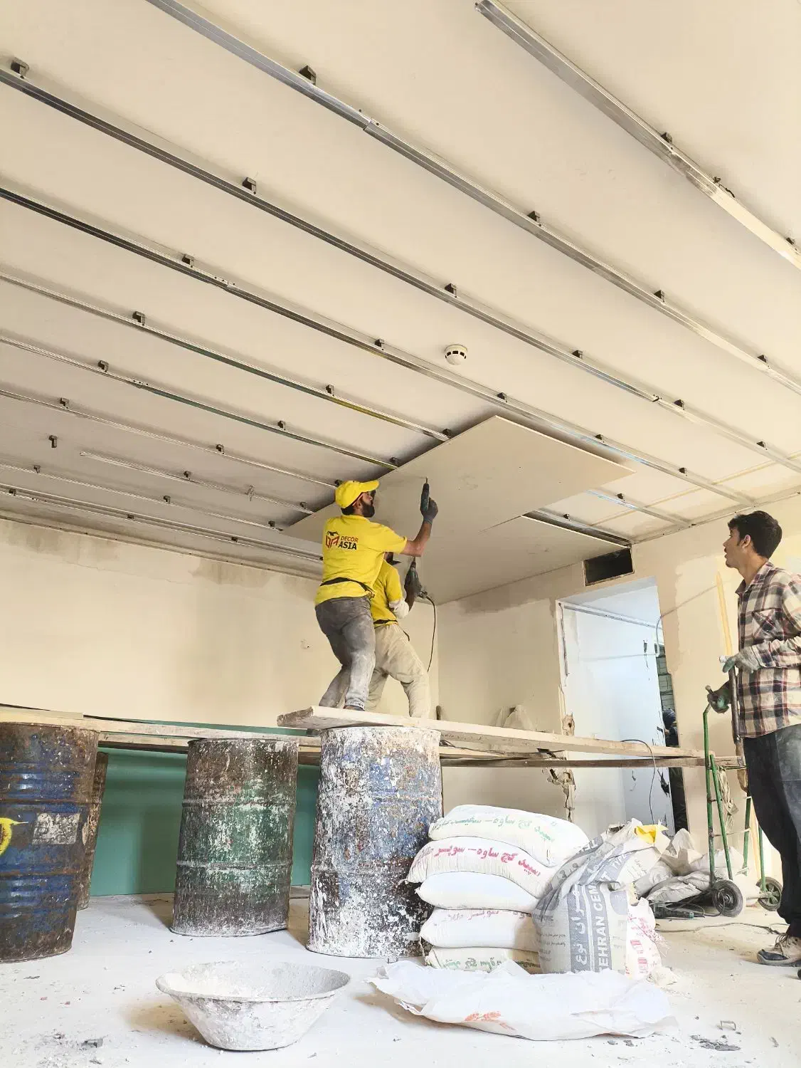 اوستا و شاگرد کناف|استخدام معماری، عمران و ساختمانی|تهران, جوادیه تهرانپارس|دیوار