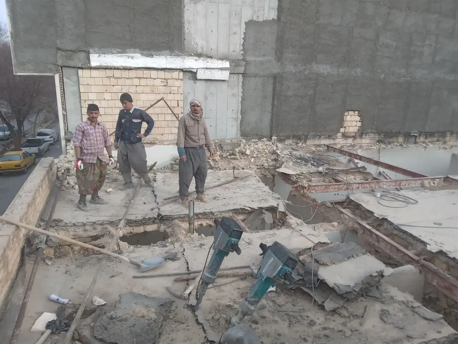 تخریب کار حرفه ای همرا خاک برداری تمام نقاط اصفهان|خدمات پیشه و مهارت|اصفهان, عطار نیشابوری|دیوار