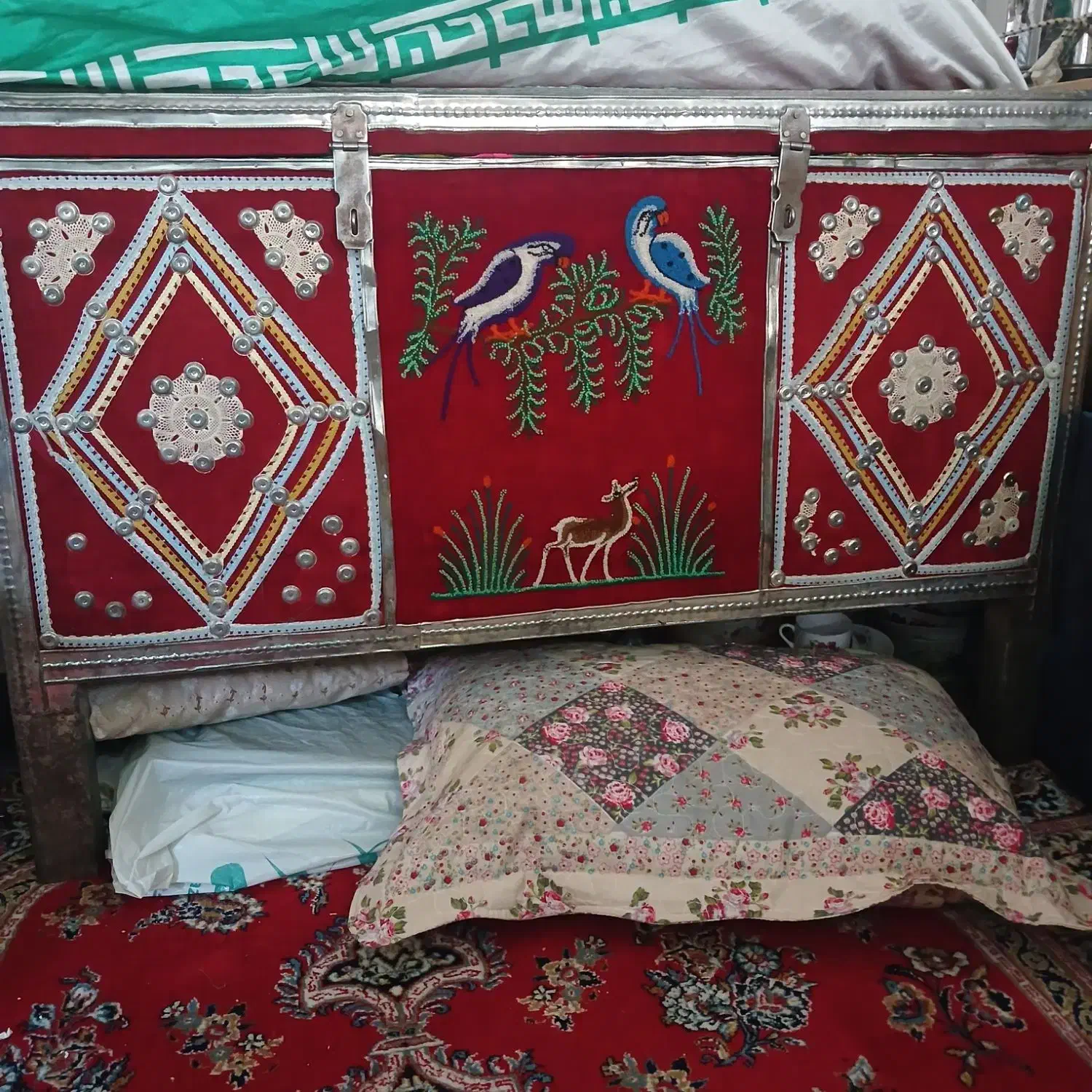 صندوق قدمت دارد قدیمی|کلکسیون اشیاء عتیقه|بافق, |دیوار