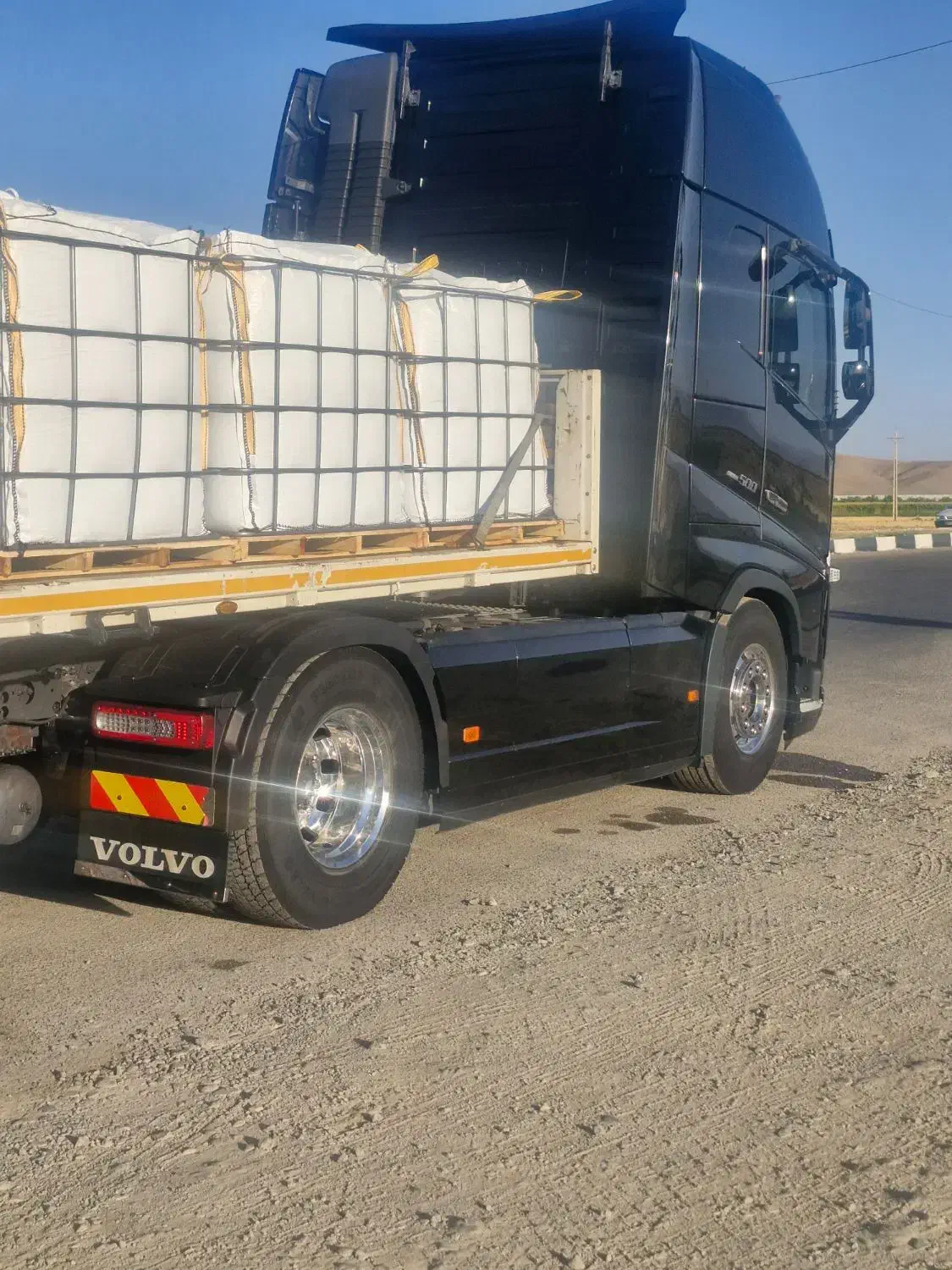 اف اچ ۵۰۰ مدل ۲۰۱۹|خودرو سنگین|شیراز, گل سرخ|دیوار