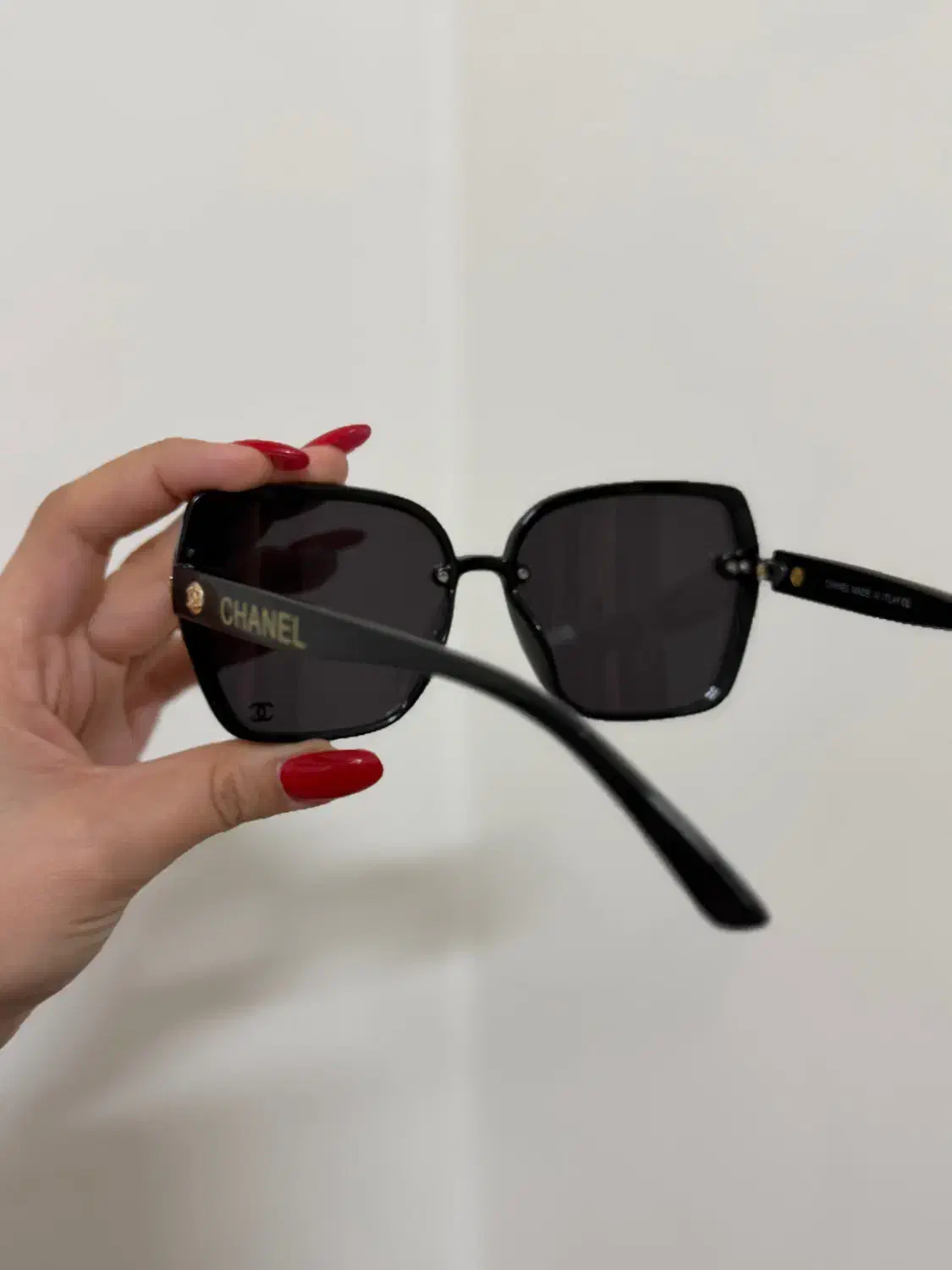 عینک افتابی|زیورآلات و اکسسوری|شیراز, فرگاز|دیوار